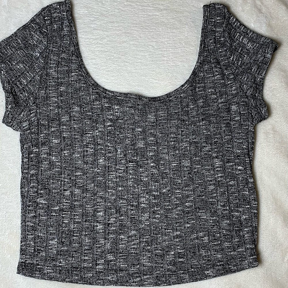 Gray Knit Short Sleeve Cropped Top- SMALL